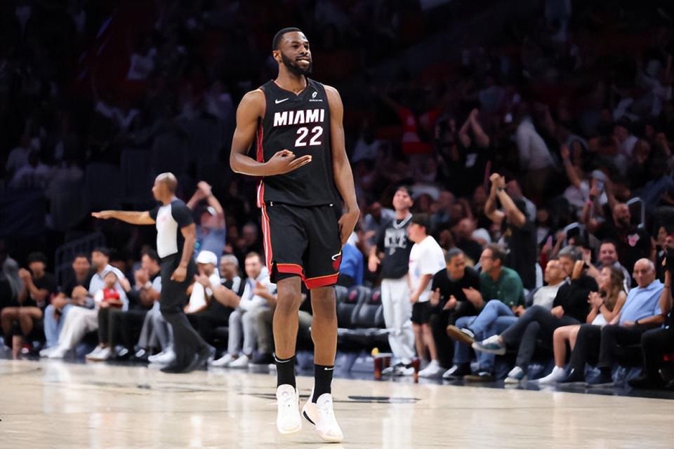 世界杯盘口-热火锋线球星:我喜欢球队的竞争精神,长时间离开家人非常艰难